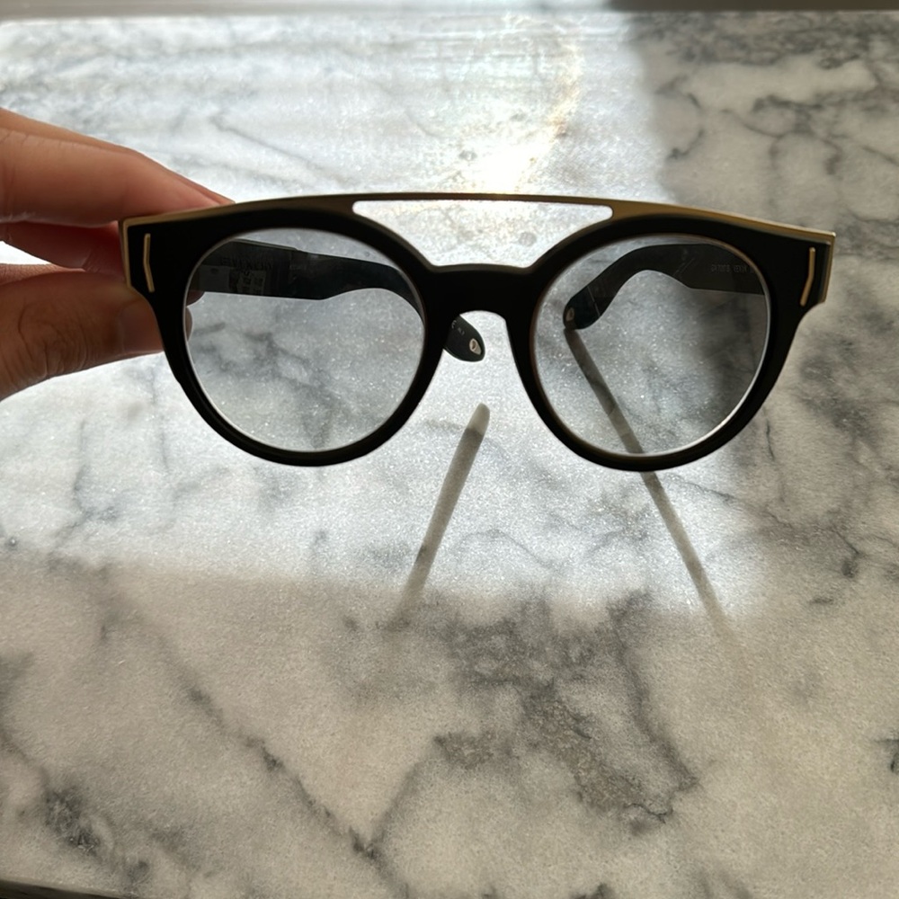 Givenchy shades like new